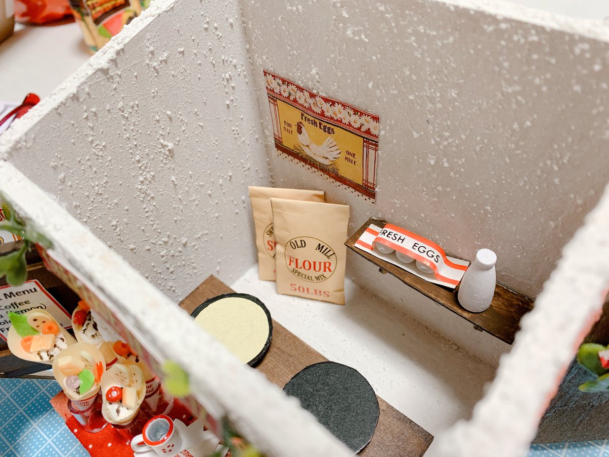 セレ Twitterren クレープを飾り付けて完成 初めてにしてはまあまあよく出来たかな また今度別のも作ったみよう そして秒で息子に荒らされるクレープ屋さん お店屋さんごっこが好きな息子のために パーツは接着剤で固定しないでおいたんだけどな