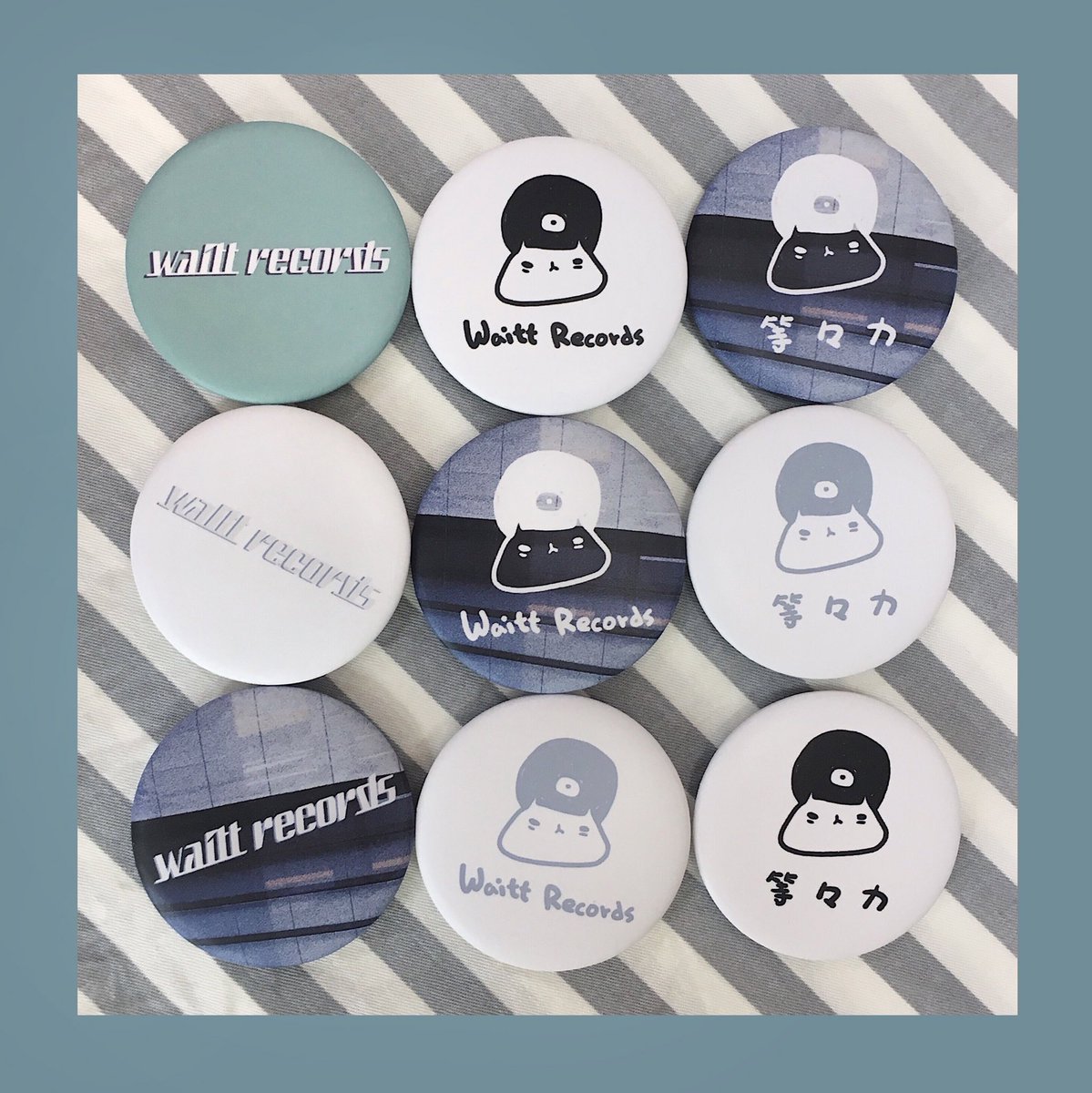 🍦We have our own first goods！

A 44mm Badge printed with our logo. Design and drawn by Mujiu <a href="/makikkumi/">牧久</a> 
Click this link and enter to buy：weidian.com/item.html?item…

#等等力周边
#等等力胸章连猫也爱玩的胸章
#waittrecords #goods #badge
#catillustration