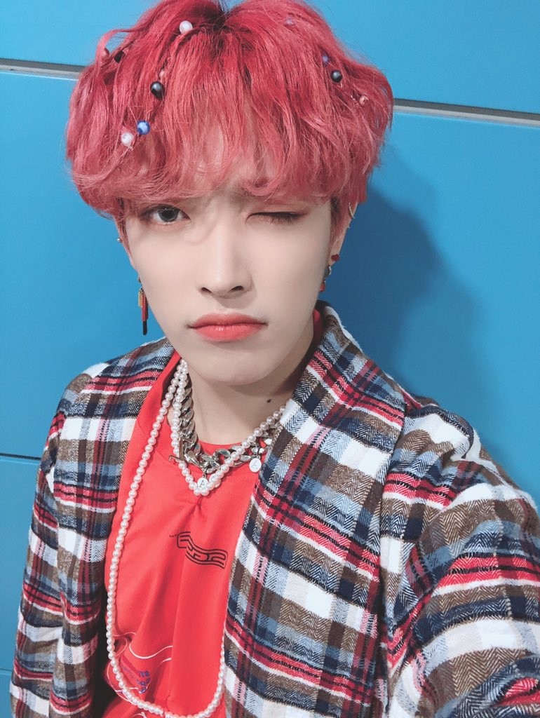Hongjoong& #39;s pout.A devastating thread