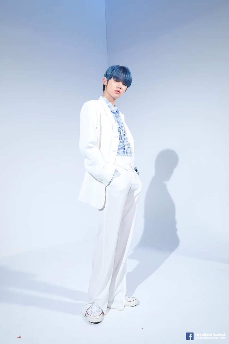 THIS PHOTO SHOOT???? insane