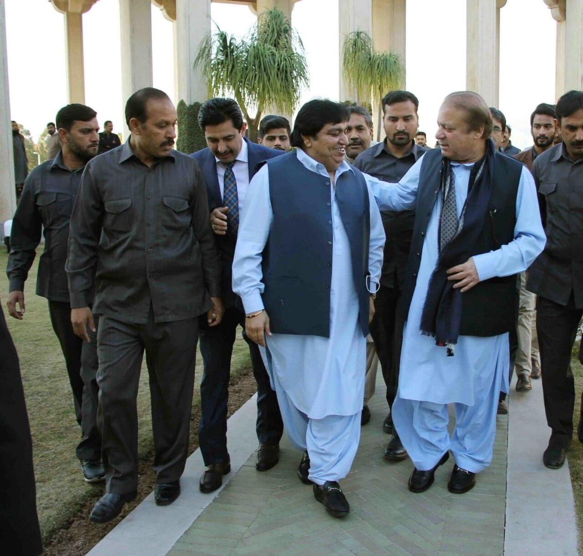 KesooMalKheealD's tweet photo. Quaid For Life
#3TimesPM #NawazSharif
#BlueTwitter๐๐ https://t.co/eDkH98L44b