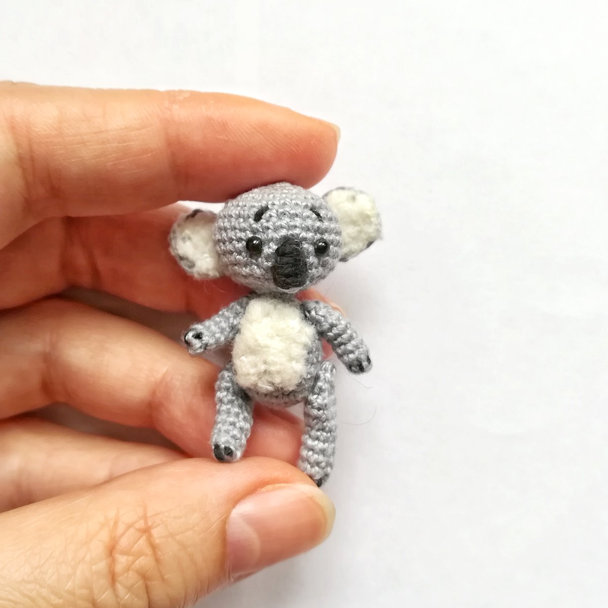 PinkDiamand's tweet photo. Microkoala crocheted.

#microtoy #amigurumi #amigurumicrochet #koalacrochet #kawaiicrochet #crochetlady #toyshop #dollmaker #crochetislife #softies #ilovecrochet #etsylove #crochetfun #amigurumiaddict https://t.co/KaFUrTi55Y