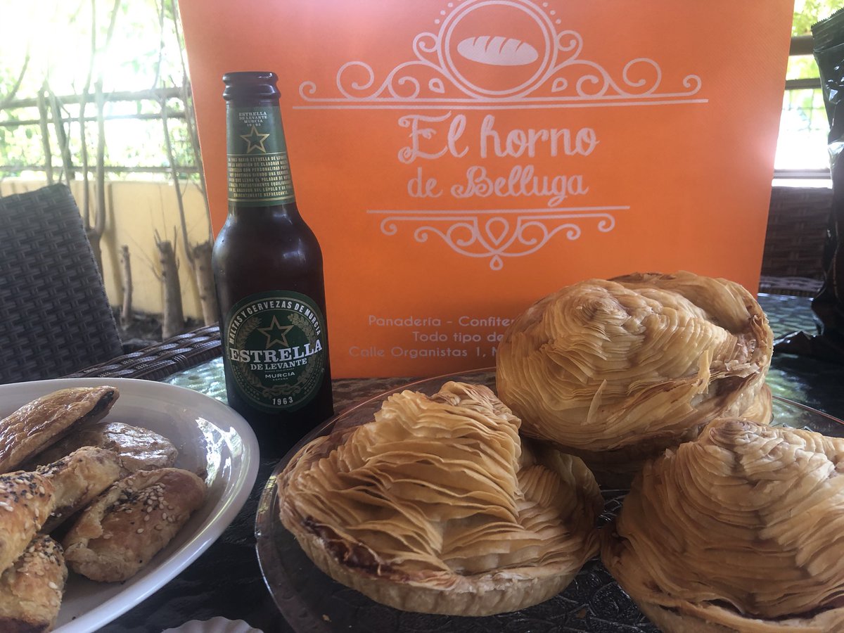 Hoy menú especial a pesar de ser lunes,  gracias al @HornoVistalegre 
En cuanto podamos, iremos a inaugurar el horno de Belluga, mientras disfrutaremos del servicio a domicilio. Mil gracias!!!!