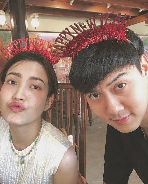 attachment81's tweet photo. เค้าหน้าเหมือนกันมากอ่ะน่ะ จนเราคิดว่าเค้าเป็นคู่แท้ของกันแล���กัน #แต้วณฐพร https://t.co/uyTorvVAHq