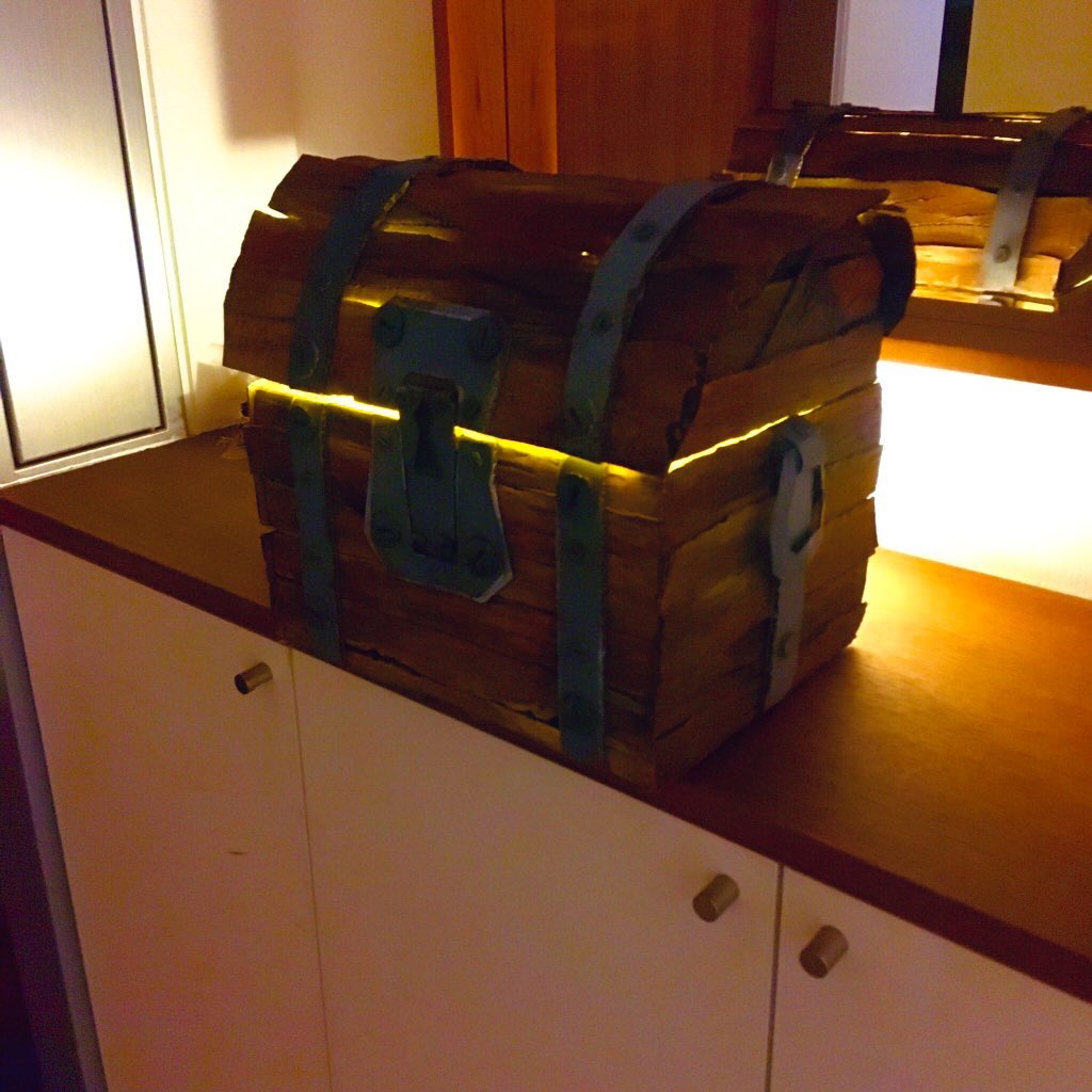 𝐘𝐮𝐳𝐮𝐅𝐥𝐨𝐰𝐞𝐫 小学生の弟と段ボールでfortniteの宝箱作って家のいろんな所に設置して楽しんでる フォートナイト T Co Xrpkmyitwr Twitter