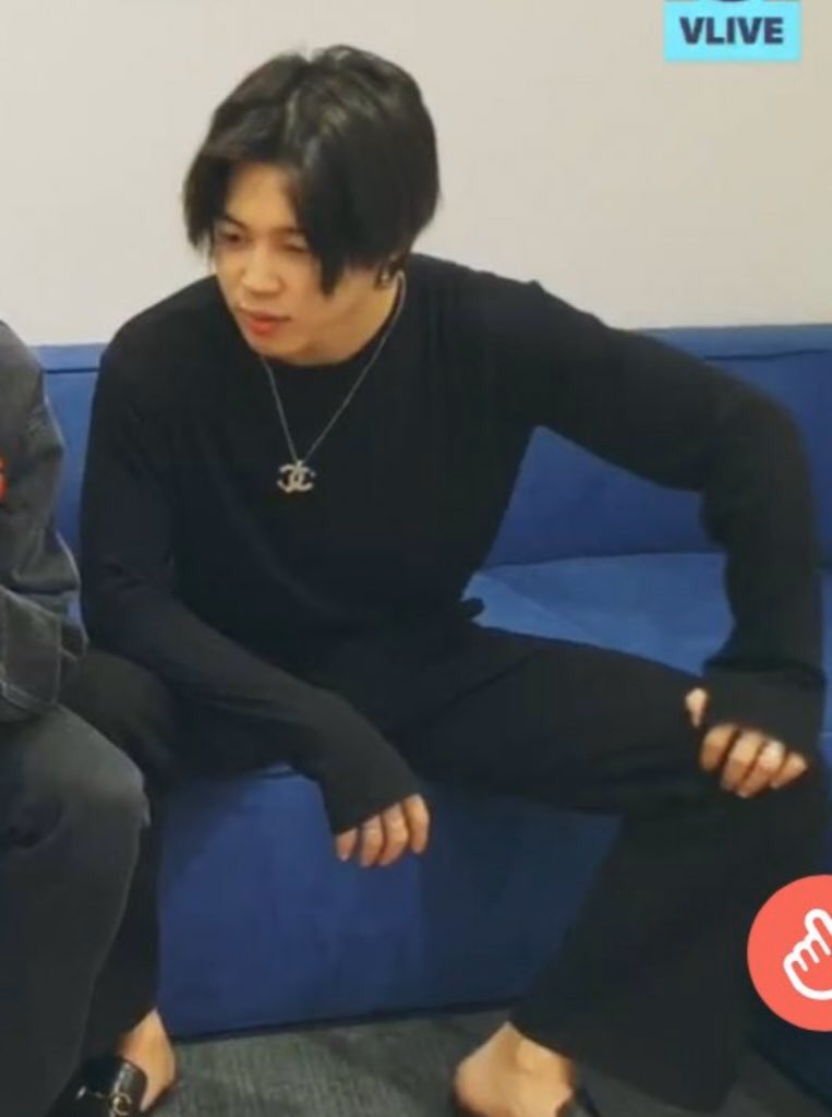 jimin’s long hair—-a needed thread