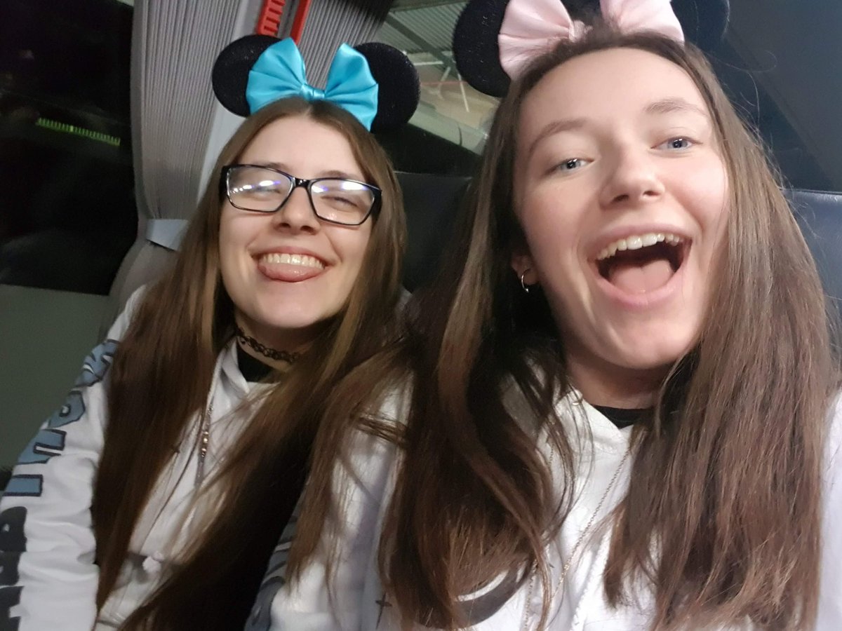 itschazzi's tweet photo. PLYMOUTH

It's a year since the first day of tour and that makes me sad cause it was so long ago and I miss it😭💞 but it was the best experience of my life and I am forever grateful for these boys😊

And you bet imma make this into a thread for all 13 tour dates we went to😂✌🏻 https://t.co/lw8liQA7G0