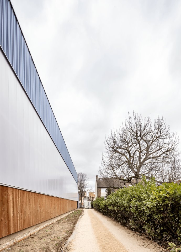 AgenceEngasser's tweet photo. PROJET [équipements] 

Site sportif et de loisirs à Sceaux (92): grande salle, petite salle et patio. La suite du projet (parc, terrain multisports et aire de jeux) sera livré en juin prochain.

https://t.co/QB0bvITnx9

Photos © Luc Boegly

#engasser #architecture #teamArchi https://t.co/See5jAkpCQ