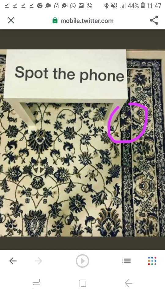 DatGuy54352576's tweet photo. @EL_somm @Prettywummex_ Damn here's the phone Gooosh🤦‍♂️ 😆😆 ja neh.. some Extra Good Eye sighy was needed here not smartness 😆 https://t.co/6G6eVrjGb3