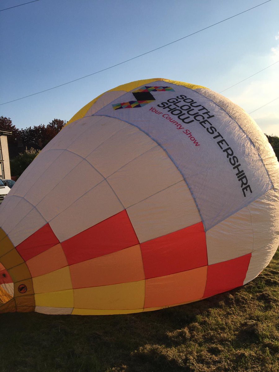 The South Glos Show balloon was flying high on Saturday thanks to <a href="/howlingwolfmb/">Howling Wolf</a> 🎈