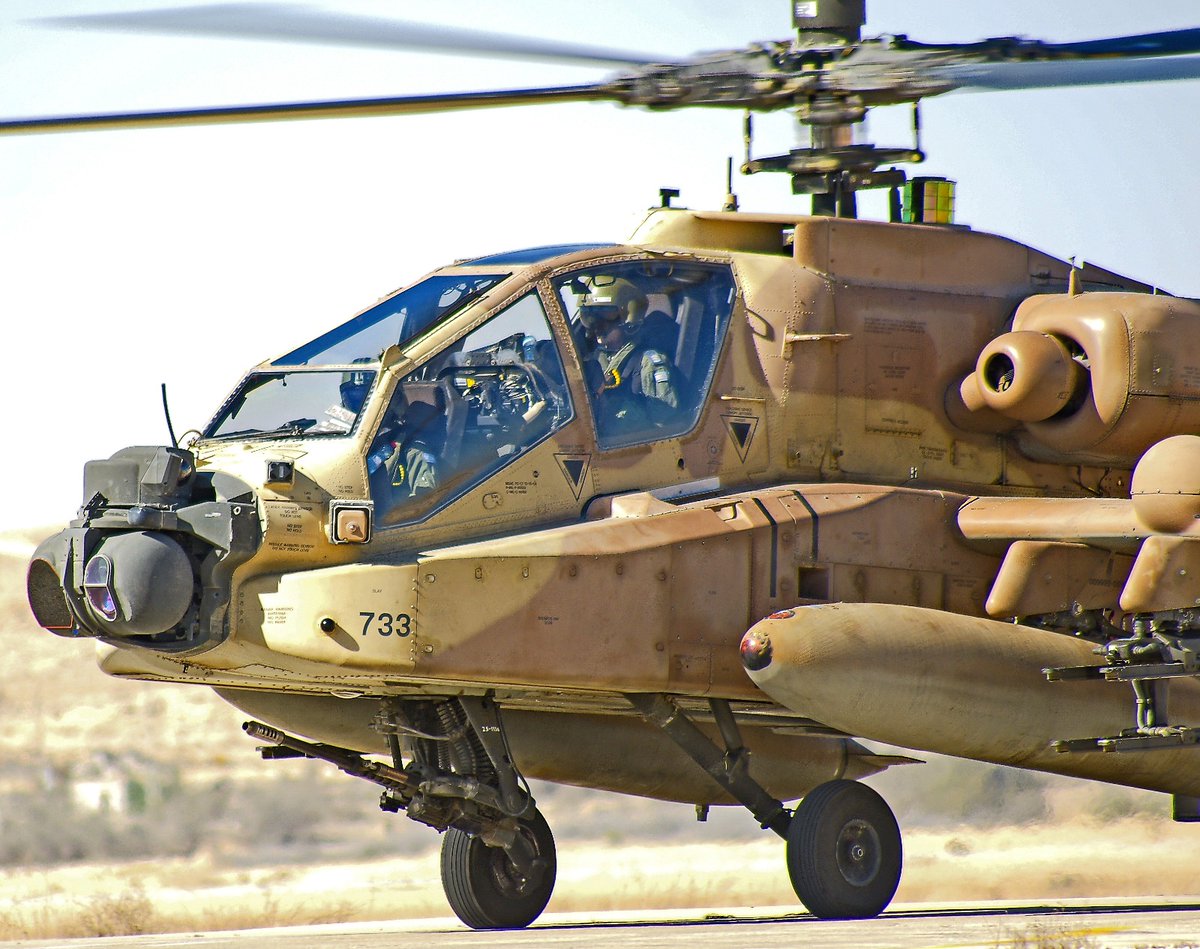 FOTOgrAAMA's tweet photo. Feliz Lunes! José Luis Celada @joseluiscel envía estas fantásticas 📷 del #Boeing #AH64Apache #Peten #Saraph durante su visita #Año2012 a la #RamonAirbase #IsraelAirForce
#planespotting #avgeeks #avgeek #aviation #aviationphotography #aviationlovers #aviationdaily #helicopteros https://t.co/ODGvSISC5A