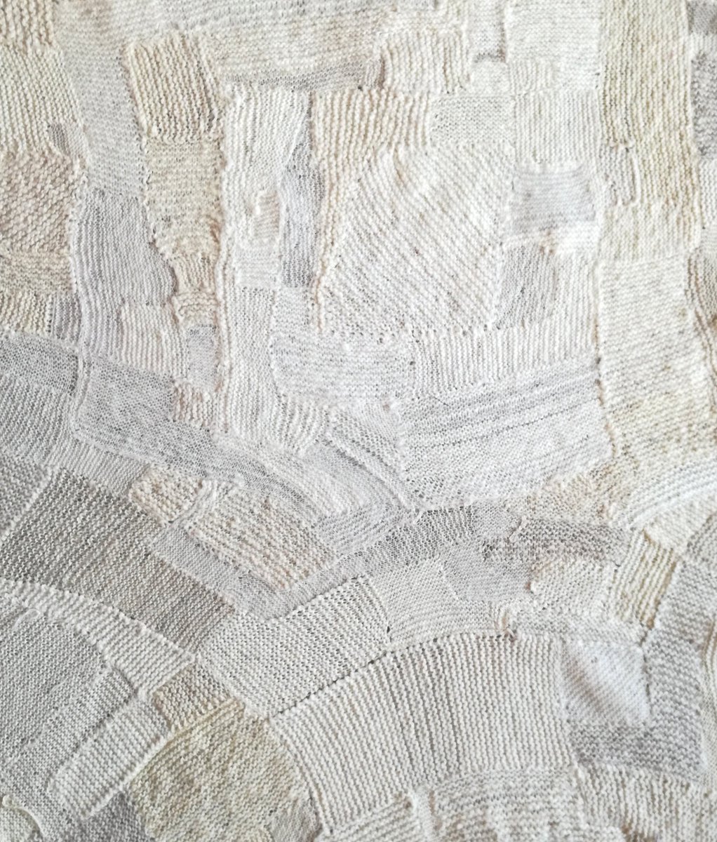 dstitch's tweet image. The #lockdown2020 blanket is growing. Watch progress at Map_making on instagram. #purewool #campaignforwool #craft #rethinkingourrhythms