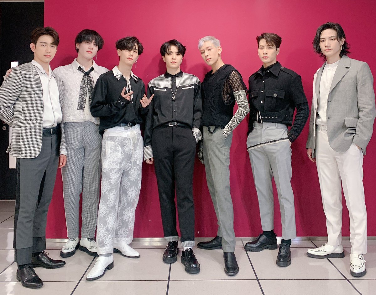 got7 as 'babe im at the hospital' text responses — a thread