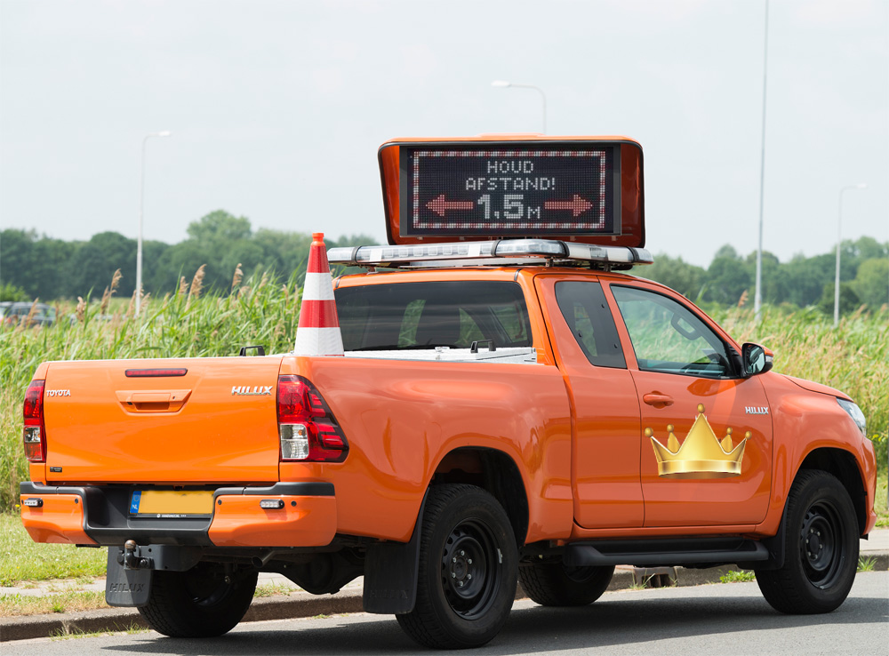 Van den Born wenst iedereen een fijne Koningsdag. Houd wel 1,5 meter afstand en blijf zoveel mogelijk thuis.
#koningsdag2020 #BlijfThuis #houdafstand #anderhalvemeter #tactic #vandenborn #Koningsdag #Koningsdagthuis