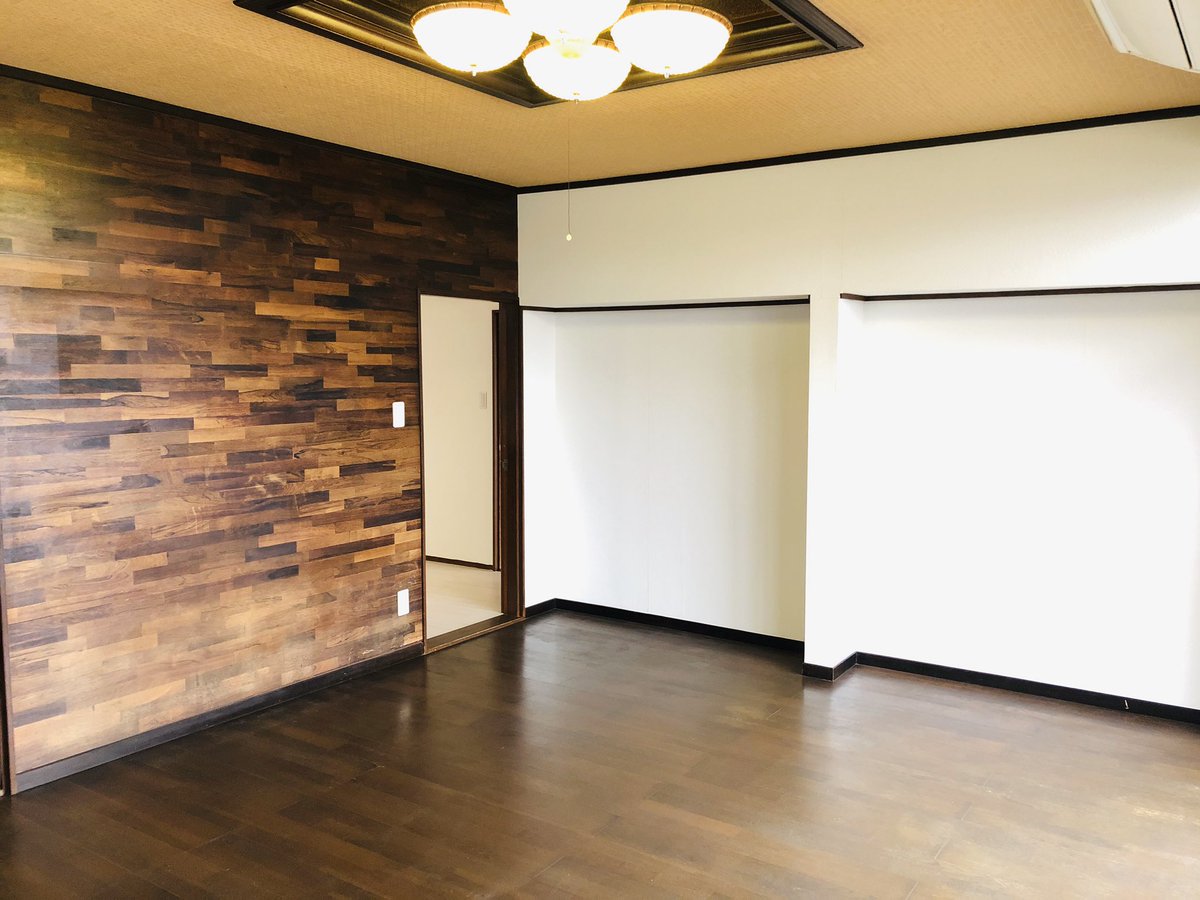 B_Juu4's tweet photo. ㊗️1号戸建て結果発表㊗️

家賃4.2万円
購入価格50万円
修繕費30万円
表面利回り100%
実質利回り63%

物件まで150kmの道をひた走り、2ヶ月間毎週泊まり込み。最大で6泊7日。
1人でコツコツやってきた甲斐があった。
入居者さんに物件を褒められた時は泣きそうでした。笑
まじありがとうございます！ https://t.co/jrx18q8vkH