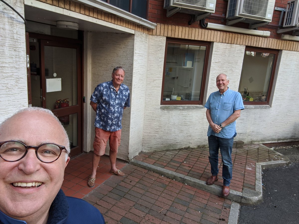 DocMattThomas's tweet photo. Two pillars of @Poole_Hospital Medicine for the Elderly. Richard Day pops in to wish Nick Perry happy retirement after 30 years serving older people of the area and forging a leading orthogeriatric service. Thankyou Nick.
Stay safe both. https://t.co/aGwZrI66x0