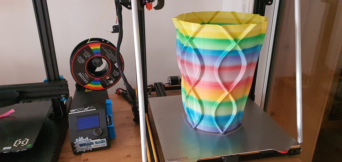 martin_hawkes_1's tweet image. It&apos;s been a while since I have used my #BFG printer but needed a bin for my daughters room this came out great in @eryone rainbow PLA with a 1mm nozzle at 1.5 line thickness &amp;amp; 0.4 layer height and ofcourse the @WhamBamSystems did a great job 😁