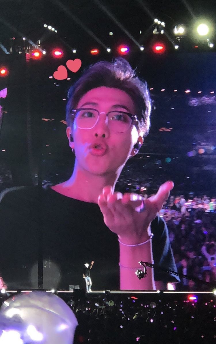 bts loves u. i love u.