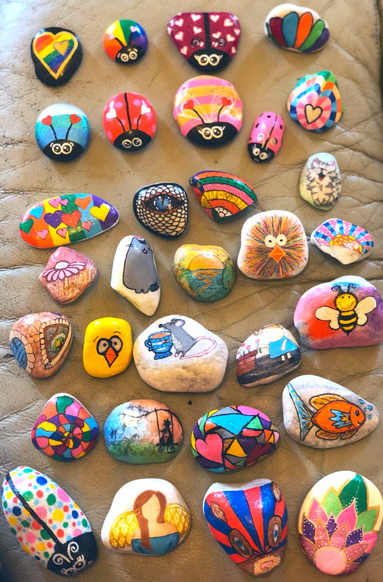 Gemmalevers's tweet photo. Todays #art for the #NHSThankYou comfort pebble scheme. Slate Heart Piece to go in the box. I’m proud of this one TBH ❤️💛💗💚🧡💜💙 

#MondayMotivation #ArtistsAtHomeSessions #StayHome #StayHomeSaveLives #BeKind #kindnessrocks #covidsafe #rainbow #angel #fairy https://t.co/MOuwlRxqR6