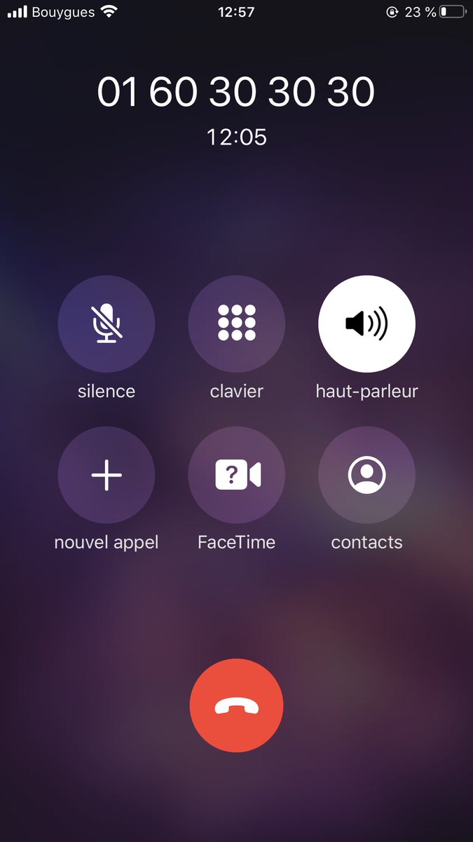 KIMCCUP's tweet photo. @DisneylandParis j’espère que l’attente est gratuite sinon ça va me coûter aussi cher que mon voyage ! #DisneylandParis https://t.co/bpYivwi3Eq