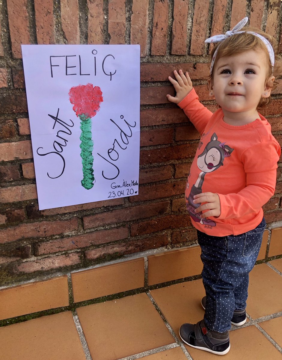 escolamagnolia's tweet photo. Moltes gràcies per fer-nos partíceps d’aquesta diada de #SantJordi tan especial!! #MagDirectes #MagStcu 🌹🌹😘😘
Sou uns artistes!!🤗 https://t.co/PpyTQRAiDx
