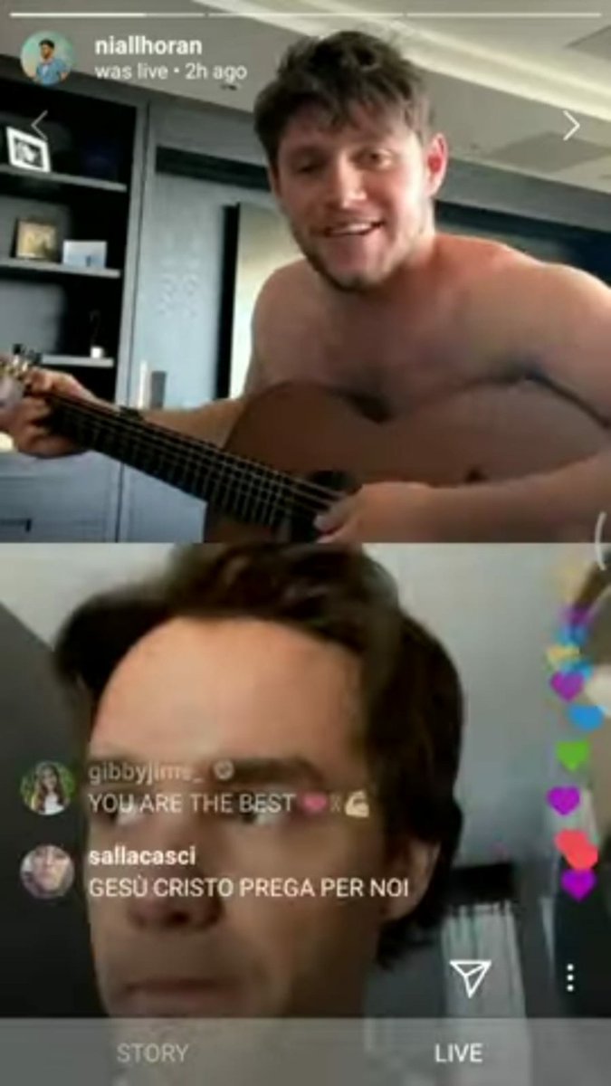 gud_boi_xan's tweet photo. Stavo riguardando gli screen della live di Niall e Liam e guarda che mi ritrovo... 😂🤦🏼♀️ @sallacasci ti si ama
#Larry #Niam #onedirection #onedirectionlive https://t.co/zttDgoYVDZ