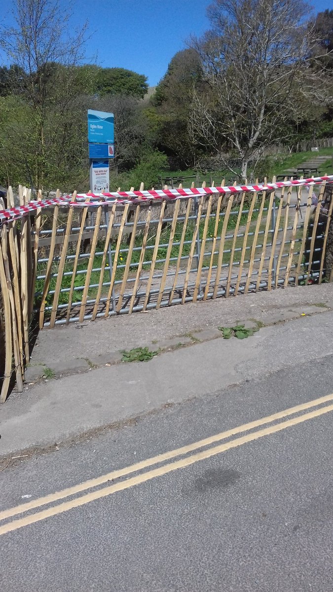 Visibility patrol at Ogden Water spoke with Jason and Simon from Countryside who have repaired the fence that had been taken down..THE FENCING IS THERE FOR YOUR PROTECTION... @calderdale @CMBC_CSRT @Suewarden306 @OgdenWater #StayAtHomeAndStaySafe #safercalderdale