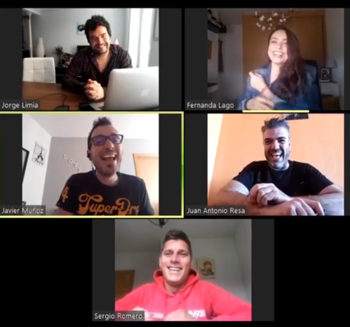 a_lo_Resa's tweet photo. @ClickRadioTv #AloResa @JorgeLimia sucesos 🎙️ @javit_o bulos
🎙️ @FernandaLagoB  corazón confinado. Con la colaboración especial de @SergioRomeroUrb , nos cuenta su experiencia durante éste confinamiento.Presentado por @juanan_resa  
Lo puedes ver en :  https://t.co/VoHgT8YTuk https://t.co/stvLsGkAjF
