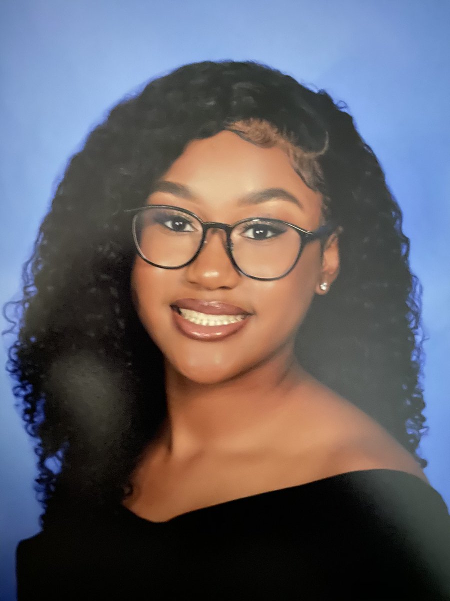 asyddicc's tweet photo. Got accepted into 13 Universities/Colleges. Top 3% of my class. 5.0 weighted GPA. Over 250 hours recorded. Played 3 Varsity Sports throughout my 4 years. And I am happy to say that I am attending FAMU in the Fall!!! #BOSS #Classof2020 #famu24 https://t.co/uWg9gQZP68