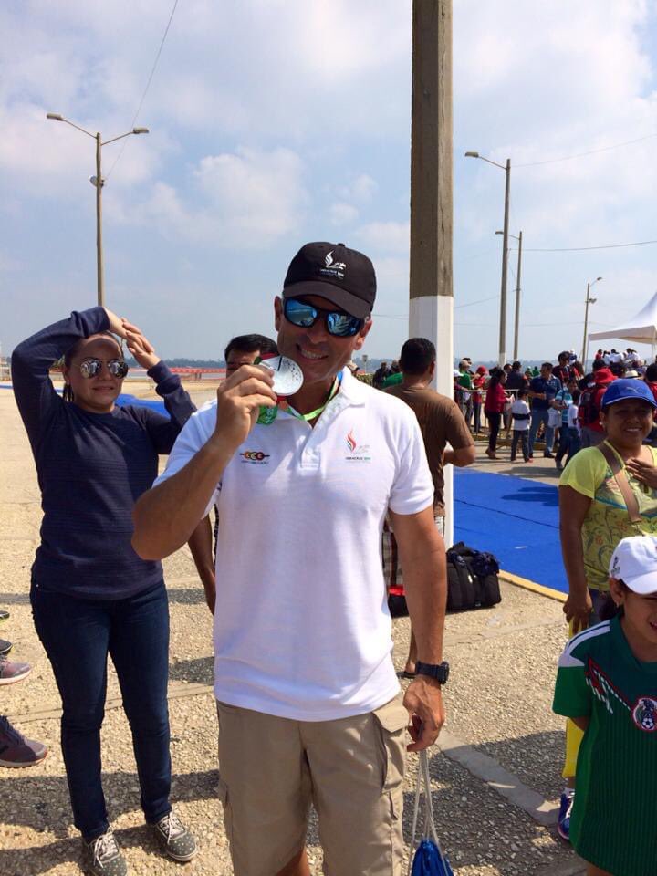 pedroumpierre's tweet photo. Recordando mi funcion de juez en los JUEGOS CENTROAMERICANOS Y DEL CARIBE #VERACRUZ2014 el medallista de 🥇Crisantos Grajales #MEX , PUR Gano dos medallas fueron grandes momentos para el el equipo de 🇵🇷 #PUR #Trialon @Ferndl @CAMTRIOFICIAL @Odecabe_Cacso https://t.co/4GmYj31dpn