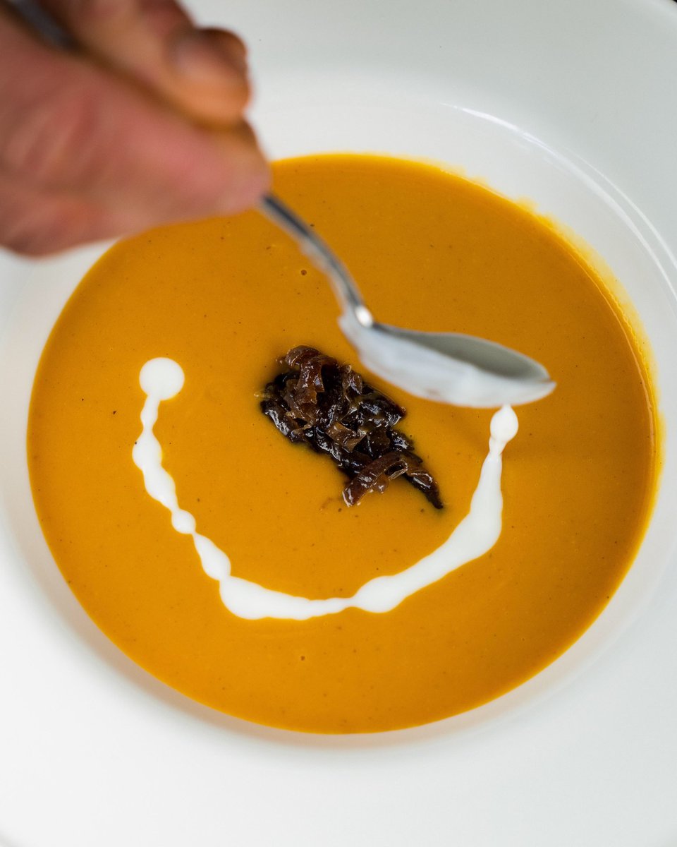 Few more snaps from our food photography shoot with <a href="/Cheeky_Chilli/">CheekyChilli</a> - Curried Butternut Squash Soup, with Lime Yogurt and Caramelised Onion. Best soup we’ve evert tasted and believe me, we love soup! 🥄 🍵