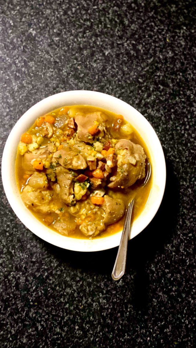 chef_bennym's tweet photo. Pork Trotters & Split Peas Soup😋! #lockdownsoup #comfortfood #covid_19 #stayathome #fortheloveoffood #dowhatyoulove #lovewhatyoudo #cheflife https://t.co/1BeuomnEzV