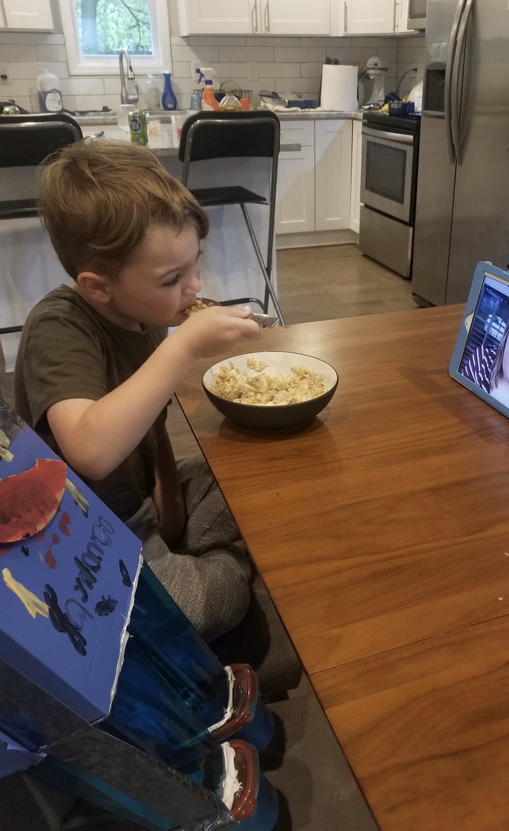 Want to learn more about our #featuredfriend? Head on over to our Instagram and Facebook to see what his mom has to say about his success in feeding therapy. Way to go, friend!!! #therapy #occupationaltherapy #speechtherapy #feedingtherapy