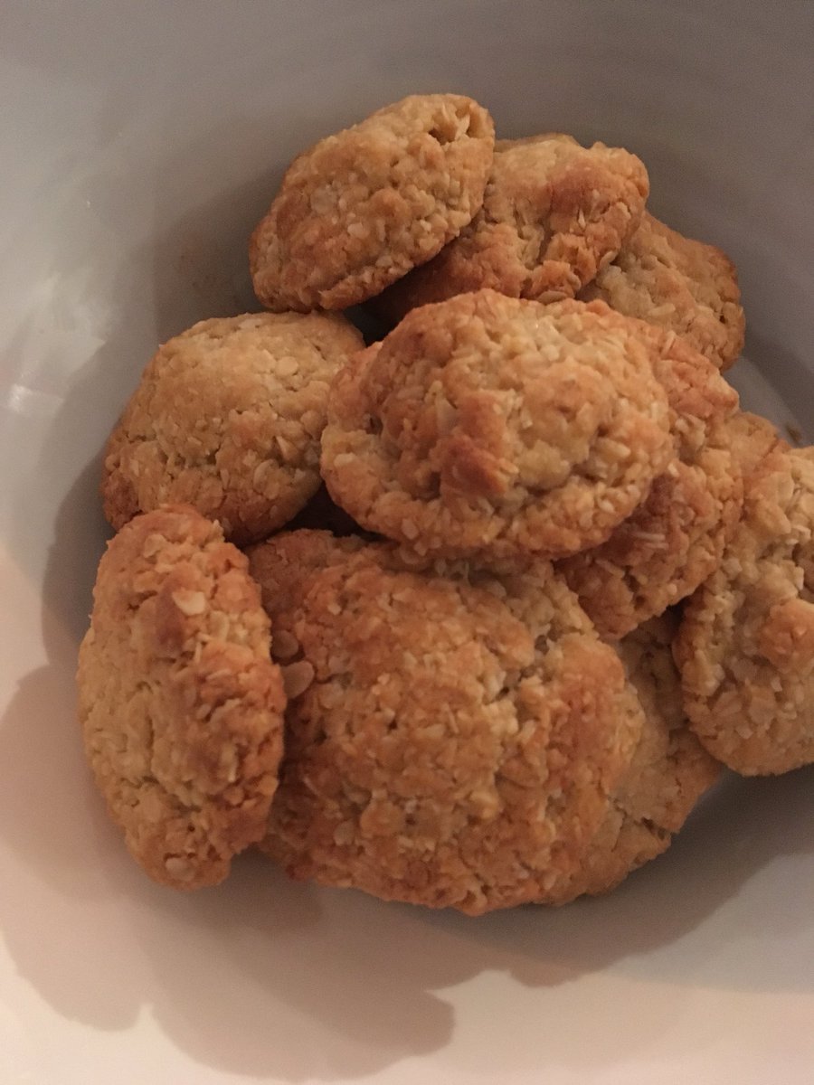 joshie_green's tweet image. #selfisolationbaking
Bit of spare time in my hands during lockdown to get busy in the kitchen!