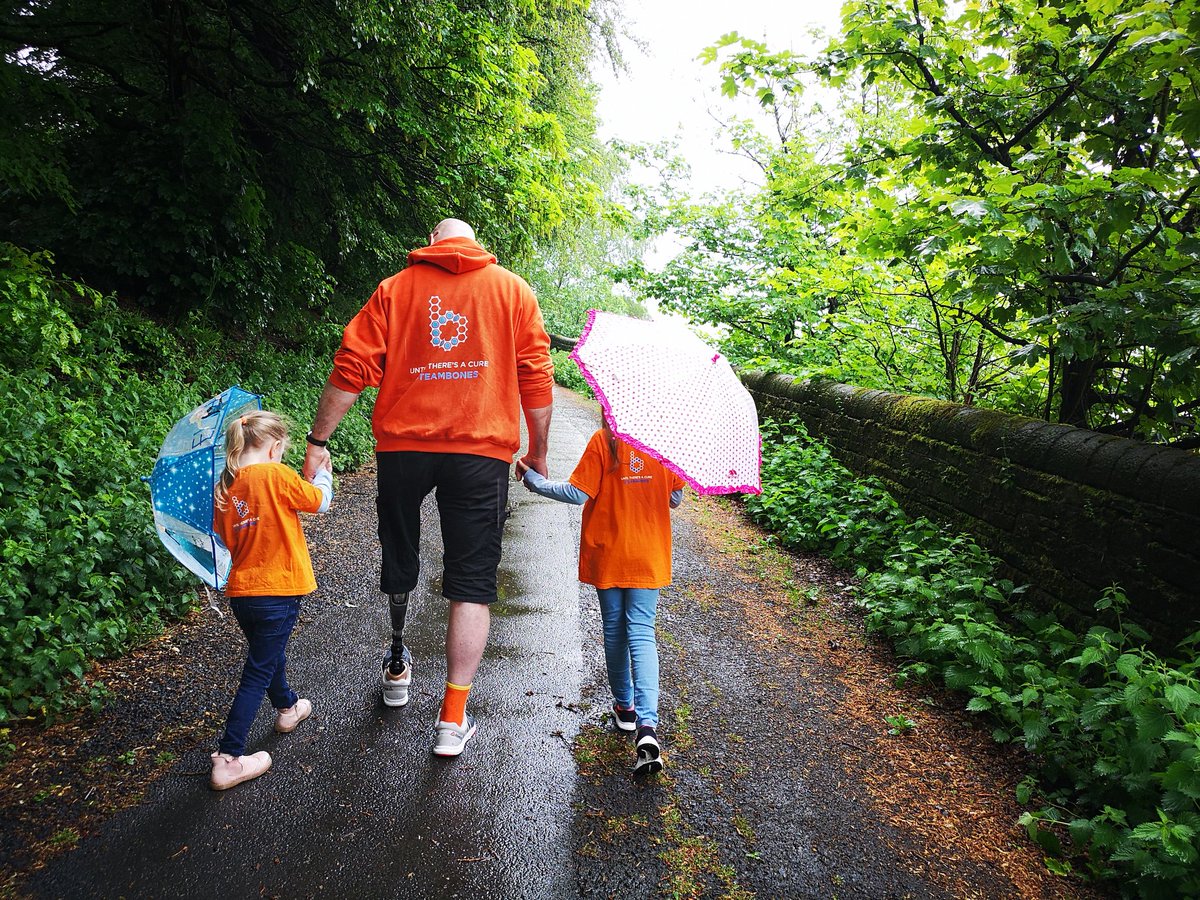 Hopalonglloydy's tweet image. I thought this was worth sharing again. Having a team of amazing physios, and a brilliant prosthetist from @MFTnhs #SpecialisedAbilityCentreWythenshawe and to @ottobockuk for the #CLegExperience this was only after a couple of months using it.