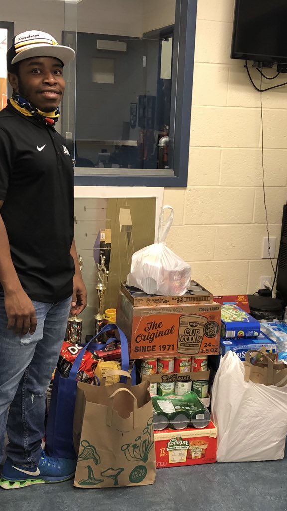 PGHsoccerinthecommunity tweet media