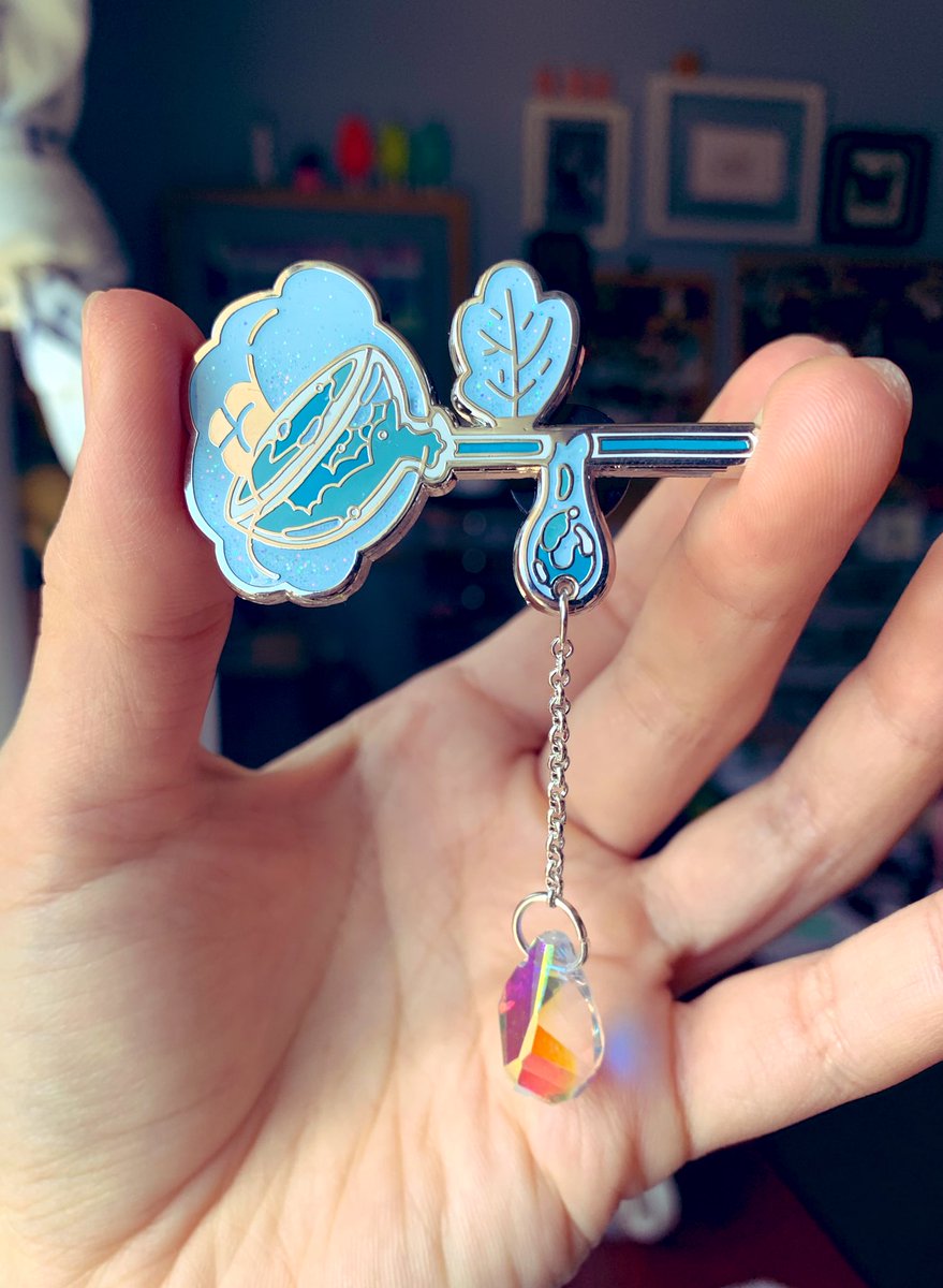 maruti_bitamin's tweet photo. new enamel pins came in☺️ assembled with bead to see how it looks✨ https://t.co/yFlx2AIuad