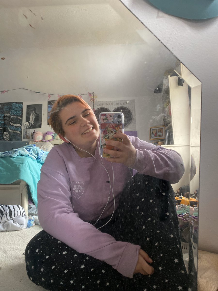 redecorate5sos's tweet photo. @EProvhighschool #towniestrong #Eaprovhighschool #EPHSSpiritWeek
they said spirit week from home? okay (:
Day One: PJs !! https://t.co/VNBow4xXsW