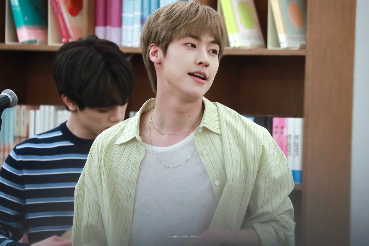 sudden1031's tweet photo. 200428

𝙅.𝘿𝙊𝙉 제이던 데뷔 5주년 축하해 👑✨

//

#NFlying #엔플라잉 
#이승협 #Seunghyub #JDON #スンヒョプ #李承協 #LeeSeungHyub
@NFlyingofficial https://t.co/jAQWByOED4