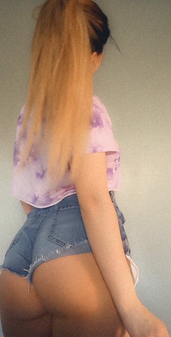 Wanna pick my wedgie for me? https://t.co/PnRPU8FMYR