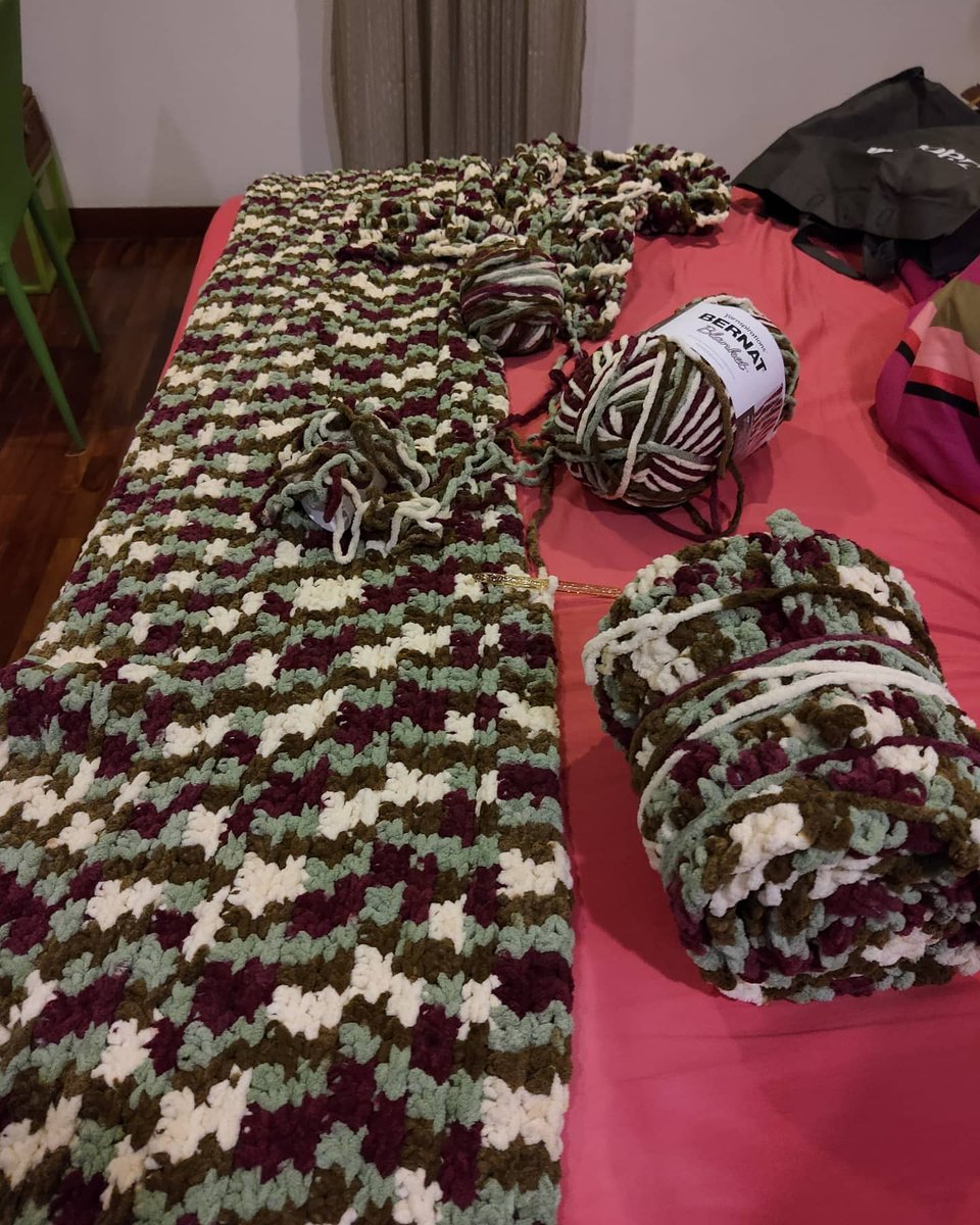Venta Bernat Blanket Plum Fields En Stock