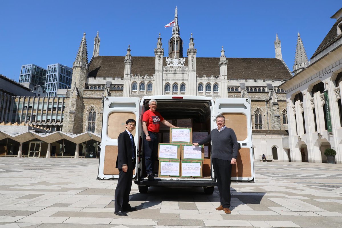 LMAppeal's tweet photo. It has been a busy period for the the Lord Mayor's Appeal and #CCCUK members. John McLean ,the Lord Mayor, Lady Mayoress, Caroline Wright, Alderman Alastair King and Mr Wenjian Fang began distributing the donated #PPE across the UK! #COVID19 https://t.co/VS3PJIdkxN