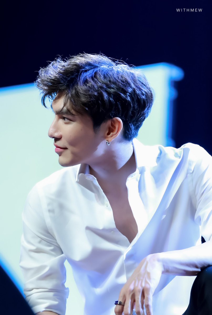  A thread of Mew is a tease  #MewSuppasit  #mewlions