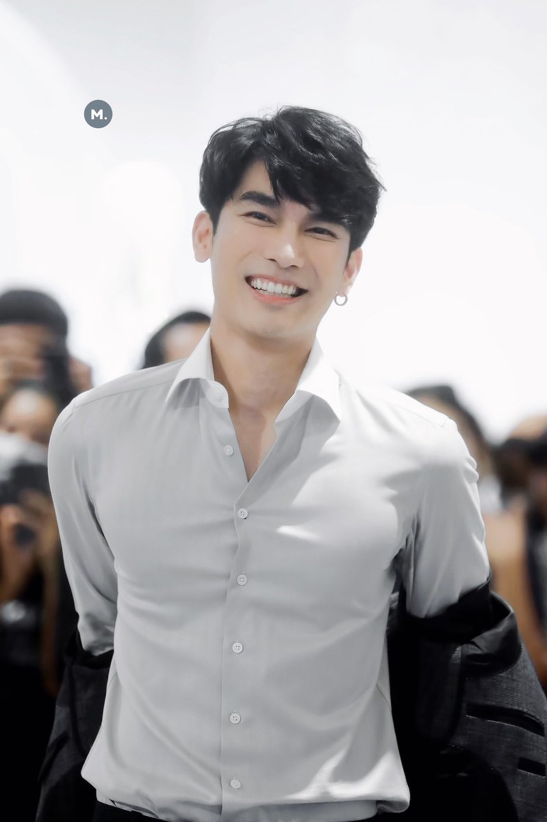  A thread of Mew is a tease  #MewSuppasit  #mewlions