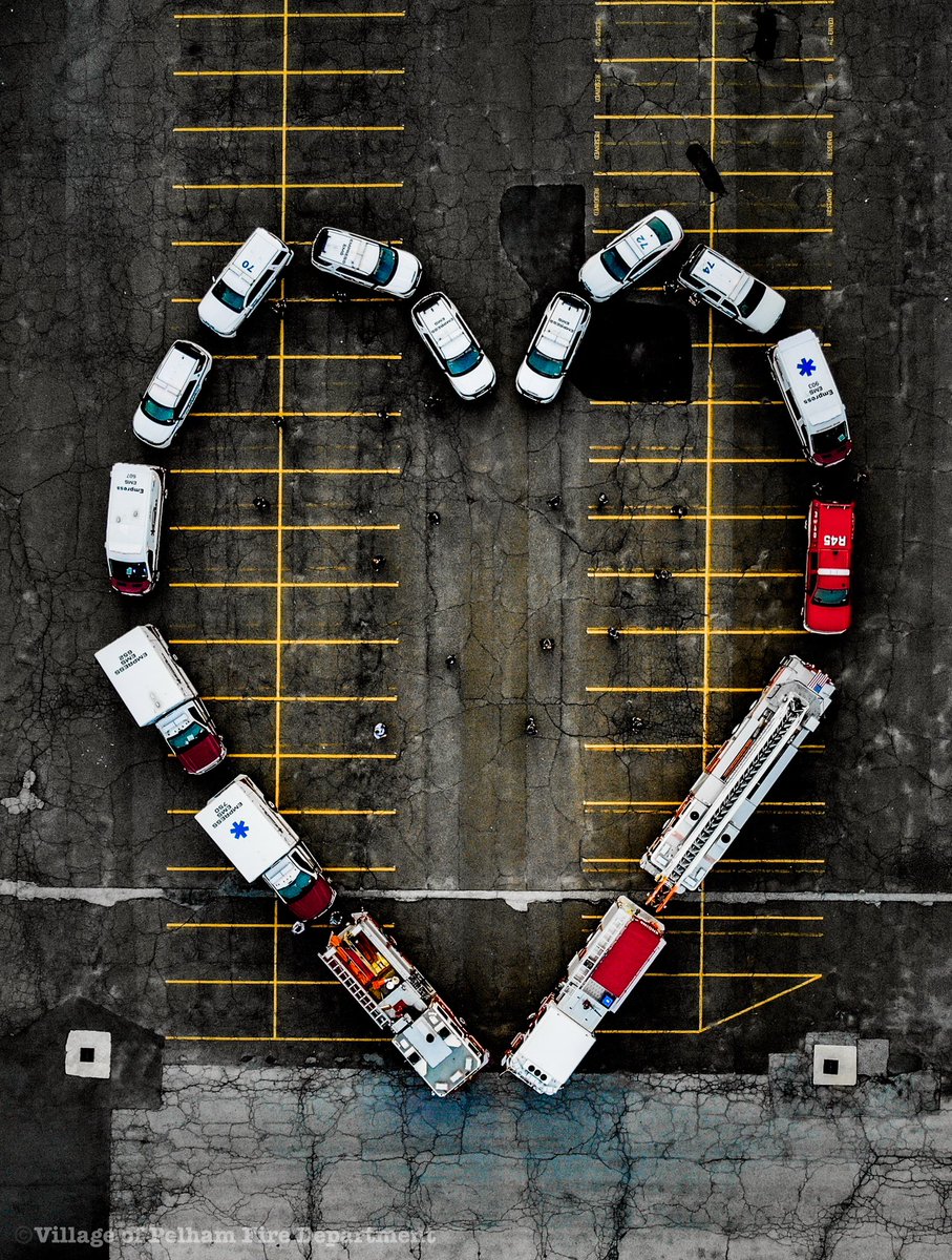 Our way of saying #thankyou to all the #EssentialWorkers battling the #COVID19  Pandemic with <a href="/empressemssod/">EmpressEMS SpecialOperationsDivision</a> <a href="/EmpressEMS/">Empress EMS</a> and Pelham PD.  #pelhamstrong We appreciate all you are doing.  For more photos of this event : instagram.com/p/B_dBlamhK_3/…