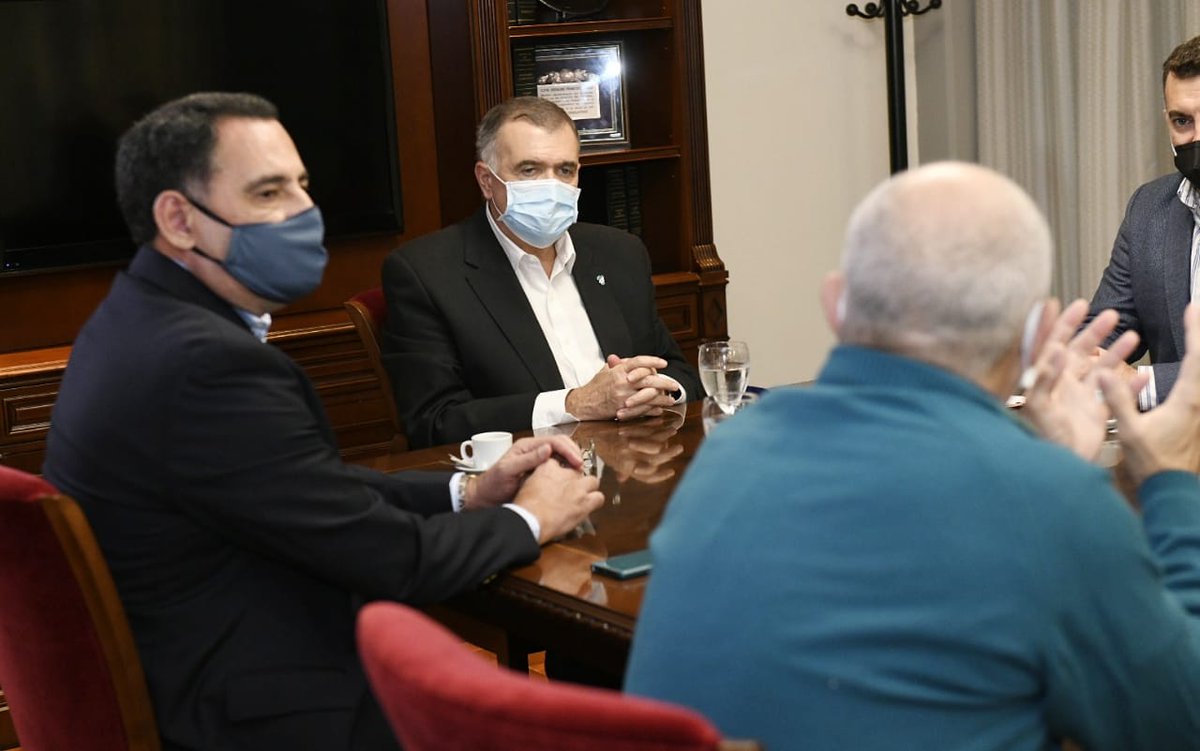 OsvaldoJaldo's tweet photo. Legislatura |  Mantuvimos una reunión de trabajo junto a los representantes de la Asociación de Transportadores de Carga, encabezados por Eduardo Reinoso. https://t.co/o1bvU84VmC