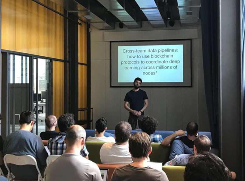 ⚙️ Come condividere le esperienze fra team di sviluppo: Lorenzo Savini <a href="/Savo_92/">Lorenzo Savini</a> ci parla di come sono organizzate le Technical Project Stories in #Develer 🛠
📸 foto del 2019
👉 develer.com/come-condivide…