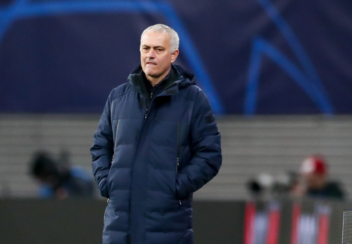 Roja_DirectaPTY's tweet photo. Mourinho🎙
¿Messi o Cristiano? "Ninguno de los dos. Ronaldo, el 'Fenómeno'. Cristiano y Leo han tenido carreras más largas y han estado en la cima durante 15 años, pero, si hablamos exclusivamente de talento y habilidad, ninguno supera al brasileño".
#Mourinho #Rojadirectapty https://t.co/NYQF2VbIcd
