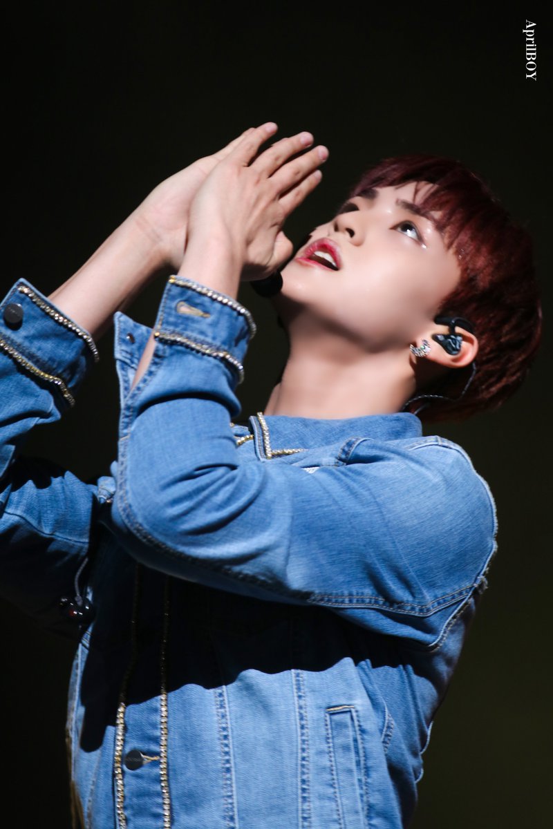 AprilBOY_1528's tweet photo. 20191225 dear, you

우리의 봄 유빈아 생일축하해
오늘 하루 가장 행복한 사람이
유빈이었으면 좋겠어

#HBD_BOfYou_SONGYUVIN
#봄처럼빛나는_스물셋_송유빈
#비오브유 #BOfYou #B_O_Y
#송유빈 #유빈 #Yuvin https://t.co/jUaf5lG8Zr