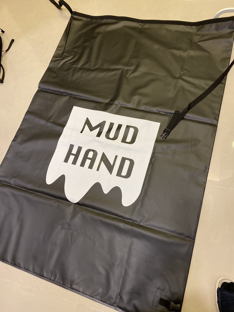 Zoet_climb's tweet photo. microsと合わせて、#madhand も到着!
室内保管用とのことでしたが、中に外用のマットを詰めたらあら不思議。
部屋を汚さずにマットがひけちゃう!
これで力尽きて膝から落ちても大丈夫! https://t.co/PE0bf1UVdB
